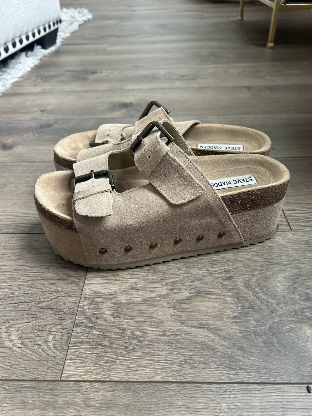 Steve Madden Beige Suede Platform Slide Sandals